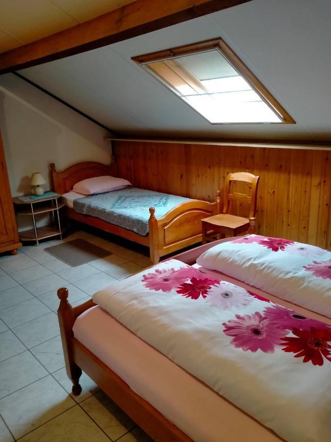 Lederhose Bed & Breakfast Diepenbeek